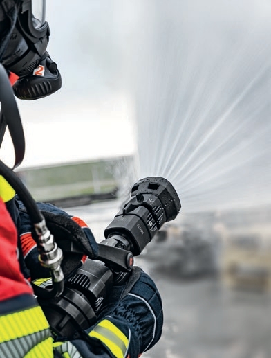 Rosenbauer – RTE FX The high-end firefighting nozzle